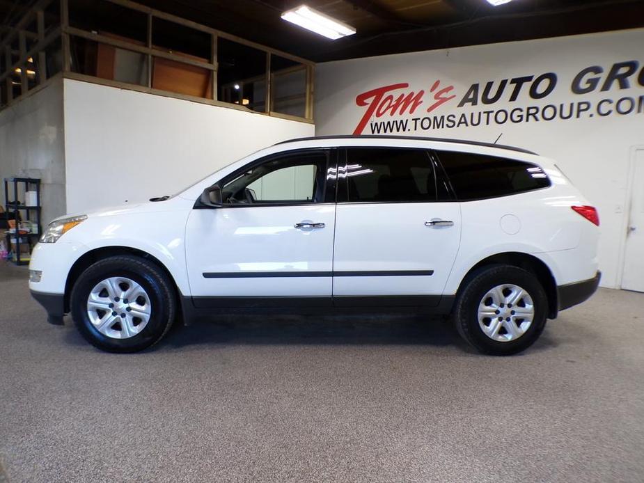 used 2012 Chevrolet Traverse car, priced at $5,995