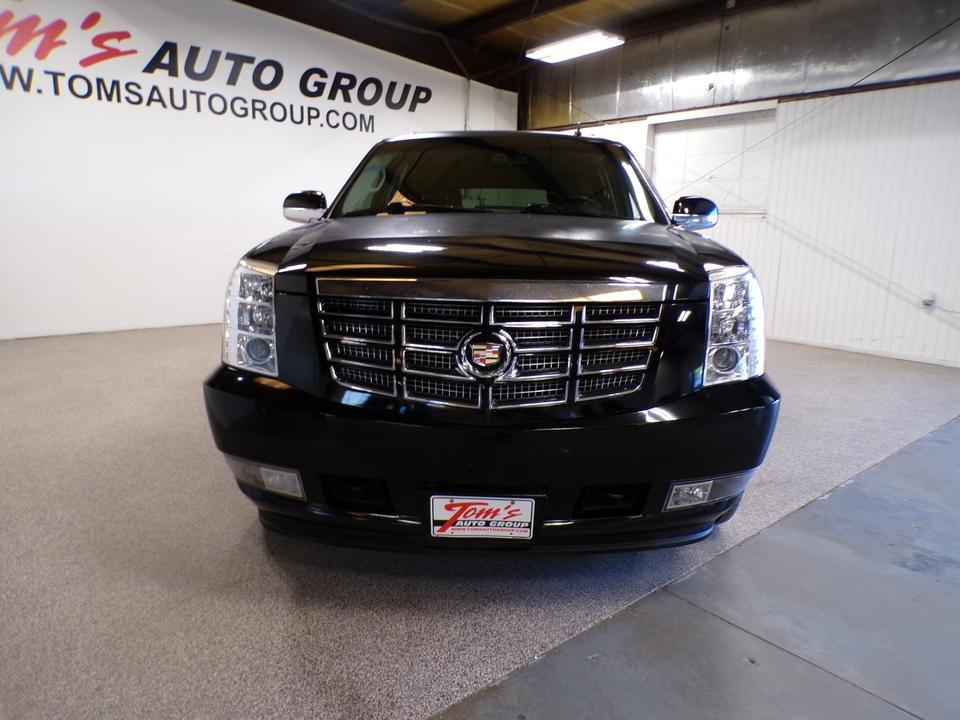 used 2014 Cadillac Escalade ESV car, priced at $6,995