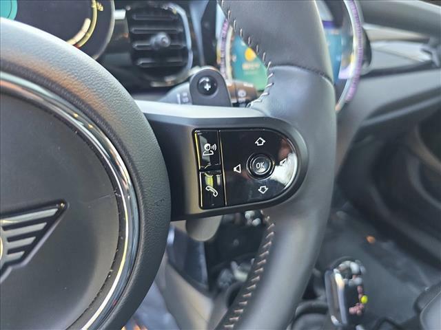 used 2023 MINI Hardtop car, priced at $24,988