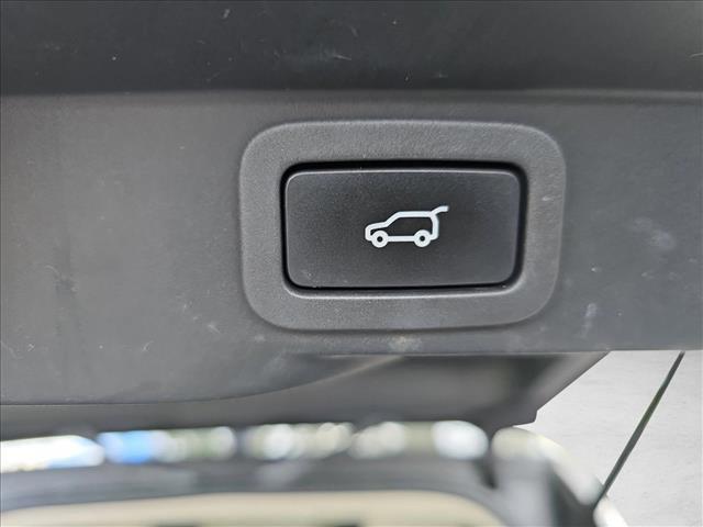 used 2018 Land Rover Range Rover Sport car, priced at $22,981