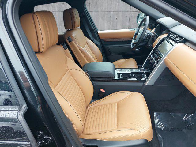 used 2019 Land Rover Discovery car, priced at $34,286