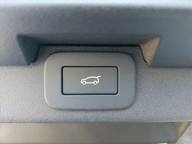 new 2025 Land Rover Discovery car, priced at $78,568