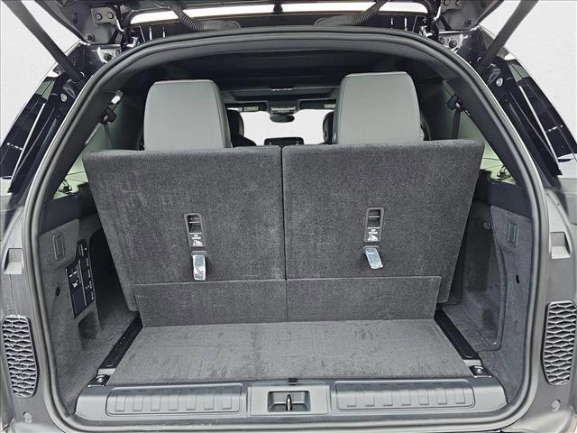 new 2025 Land Rover Discovery car, priced at $73,868