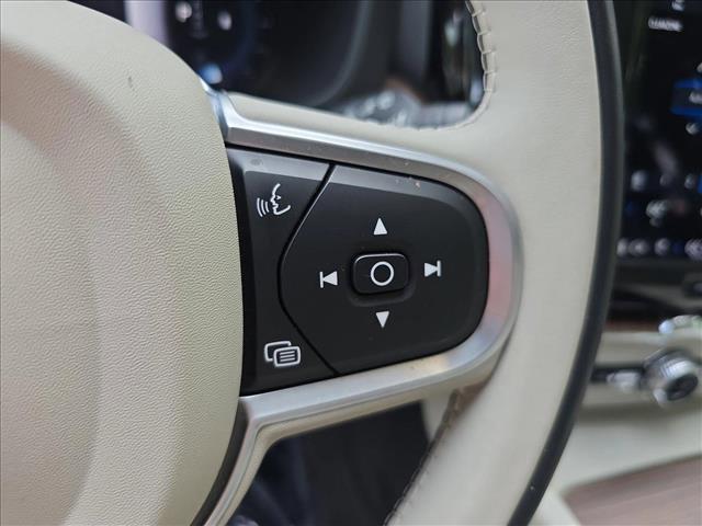 used 2022 Volvo XC60 car, priced at $32,995