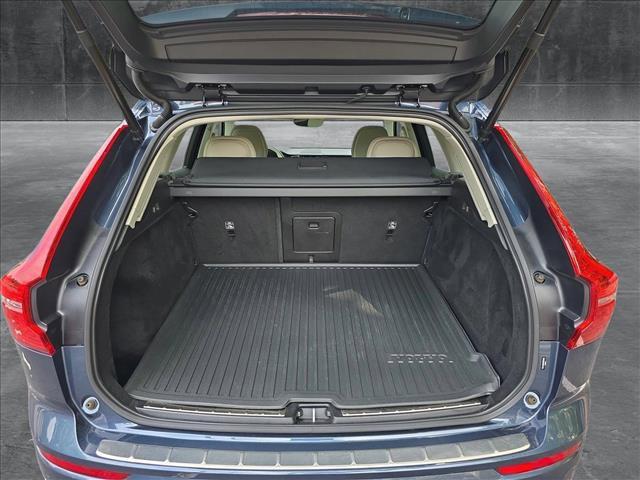 used 2022 Volvo XC60 car, priced at $32,995