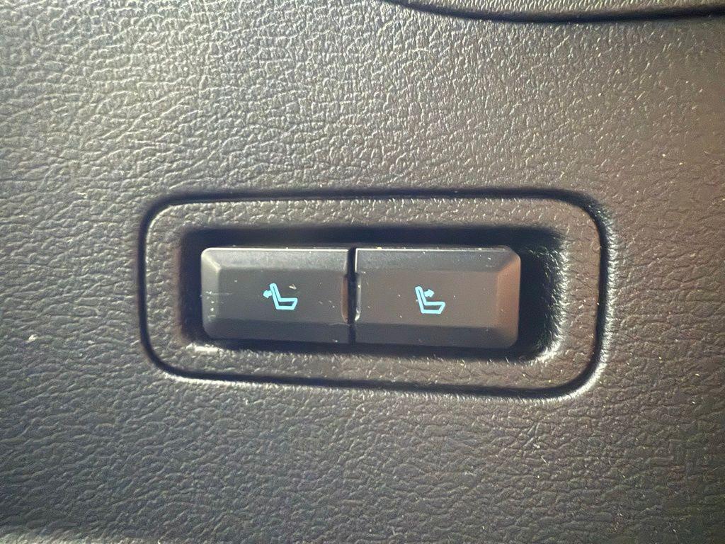 used 2022 Ford Expedition Max car, priced at $51,995