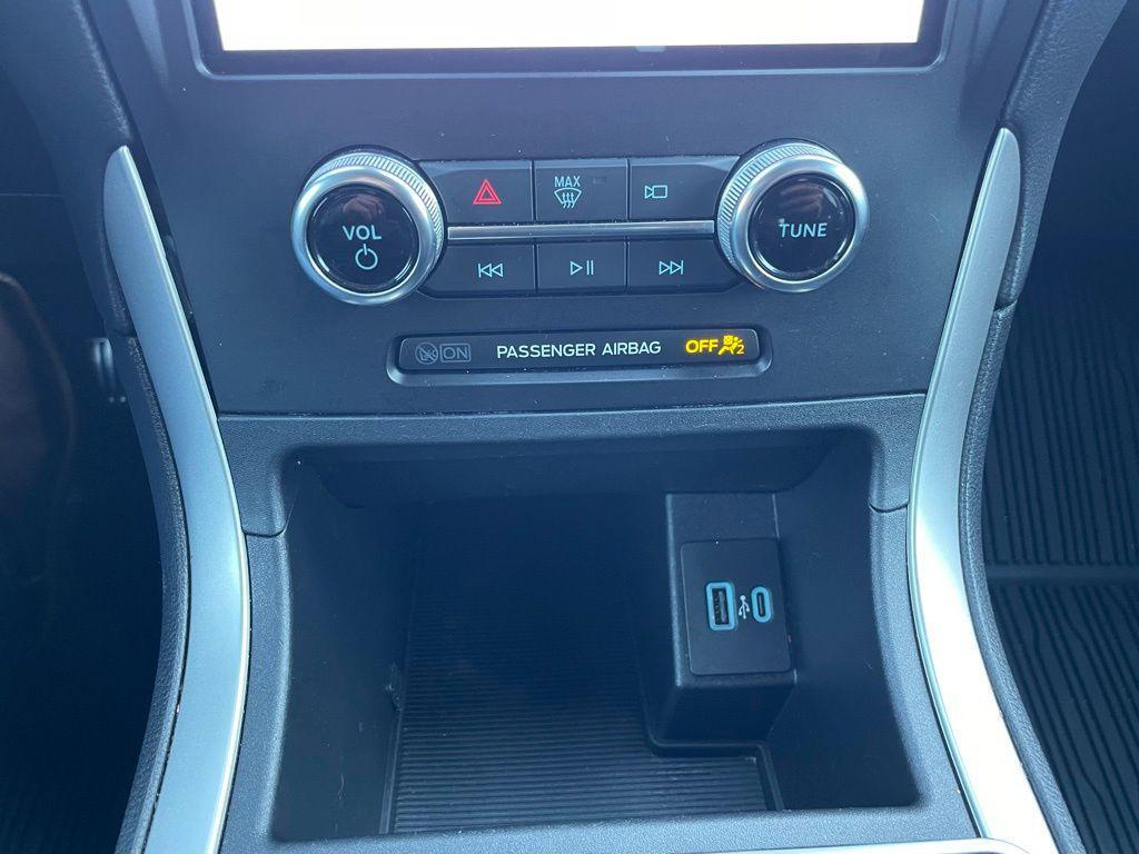 used 2024 Ford Edge car, priced at $24,995