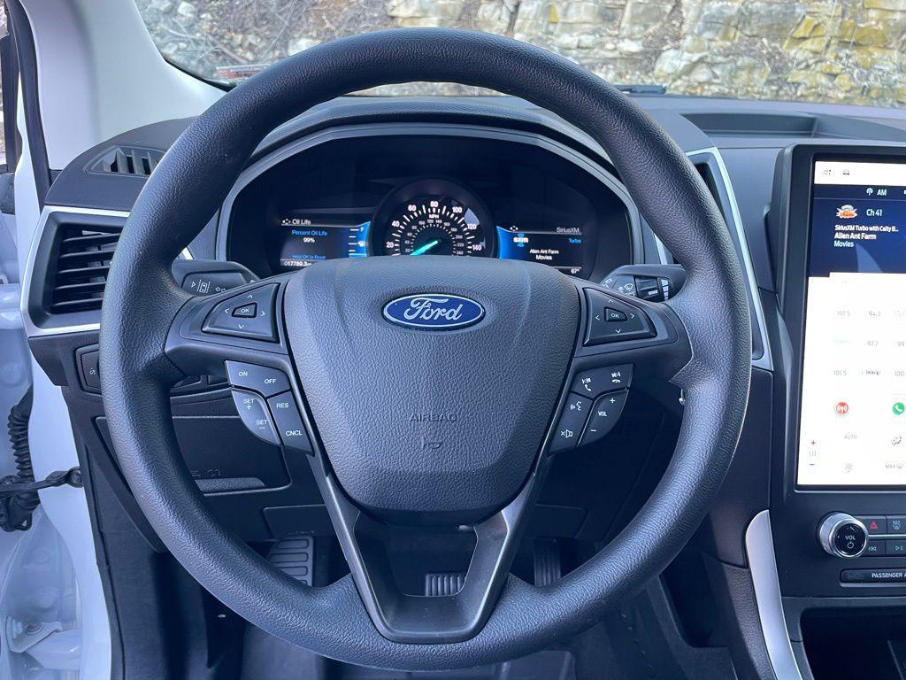used 2024 Ford Edge car, priced at $24,995