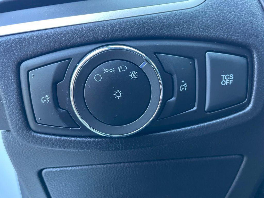 used 2024 Ford Edge car, priced at $24,995