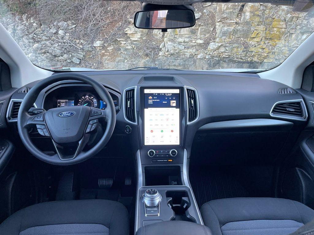 used 2024 Ford Edge car, priced at $24,995