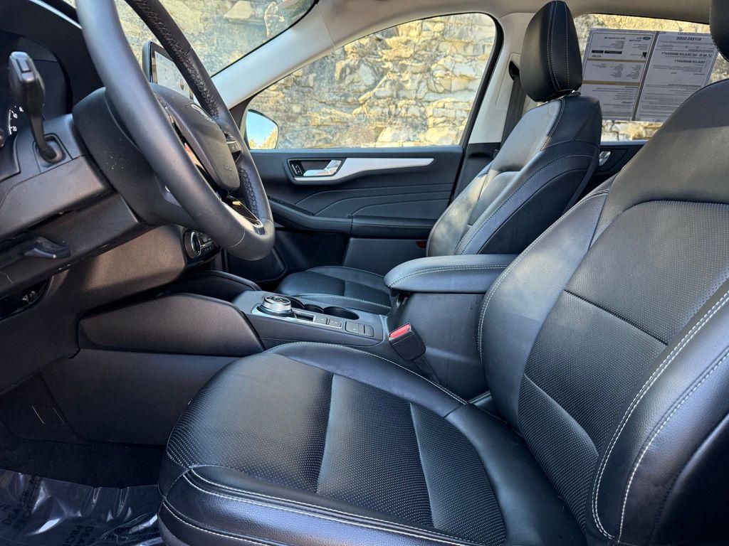 used 2022 Ford Escape car, priced at $21,900