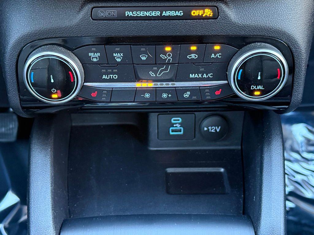 used 2022 Ford Escape car, priced at $21,900