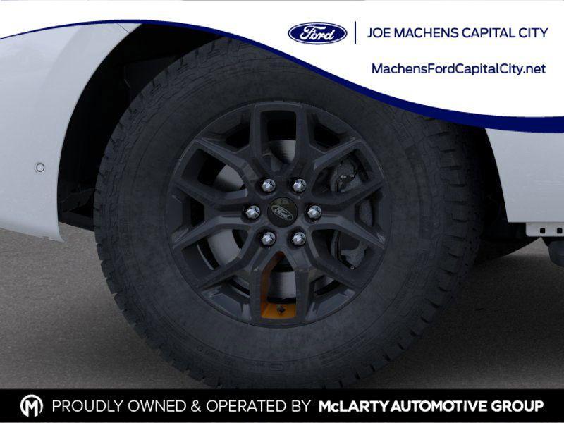 new 2025 Ford Expedition car, priced at $84,040