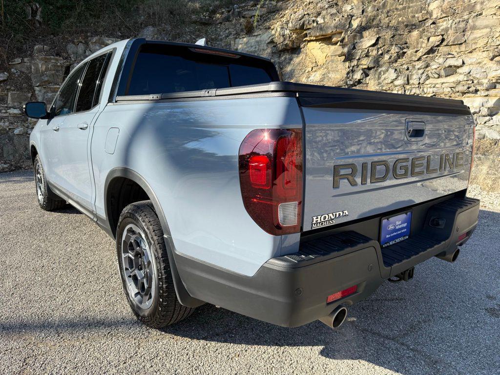 used 2025 Honda Ridgeline car, priced at $37,500