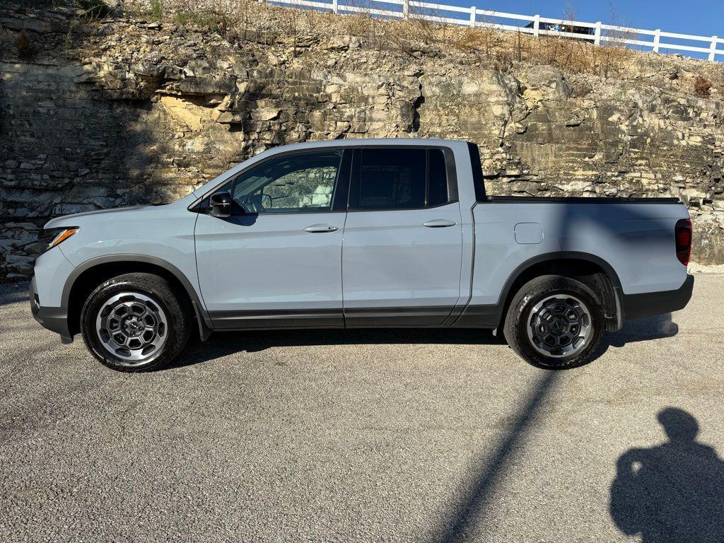 used 2025 Honda Ridgeline car, priced at $37,500