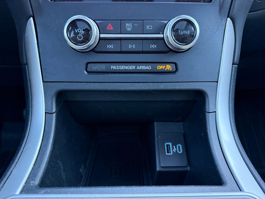 used 2023 Ford Edge car, priced at $25,900