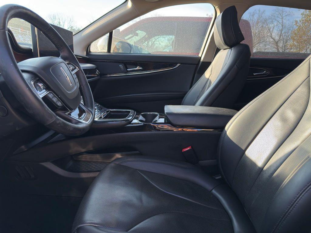 used 2022 Lincoln Nautilus car, priced at $33,495