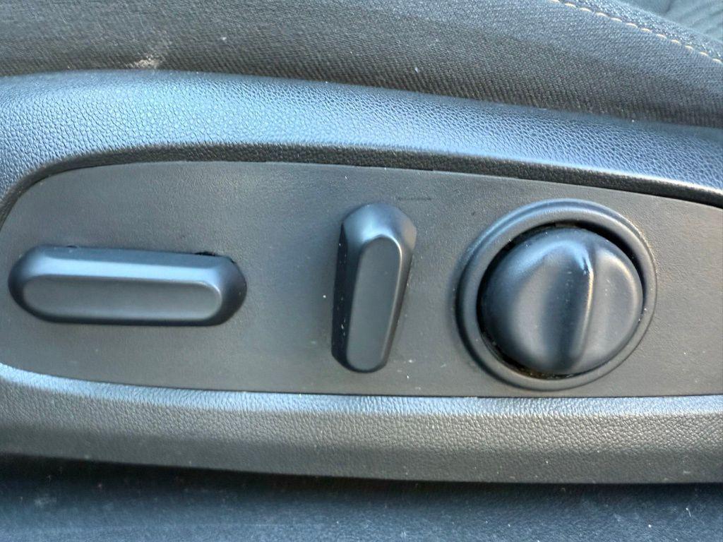 used 2021 Chevrolet Equinox car, priced at $16,500