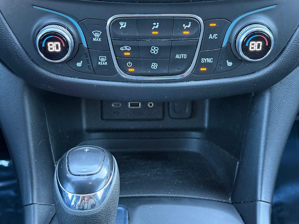 used 2021 Chevrolet Equinox car, priced at $16,500