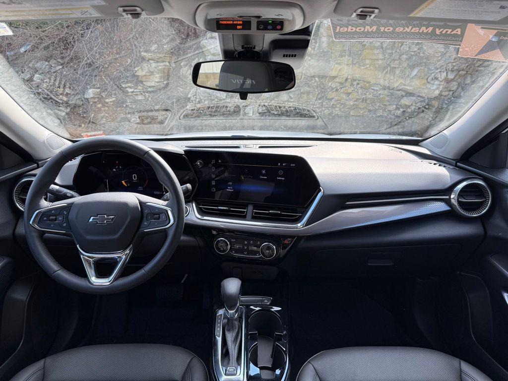 used 2025 Chevrolet Trax car, priced at $23,998