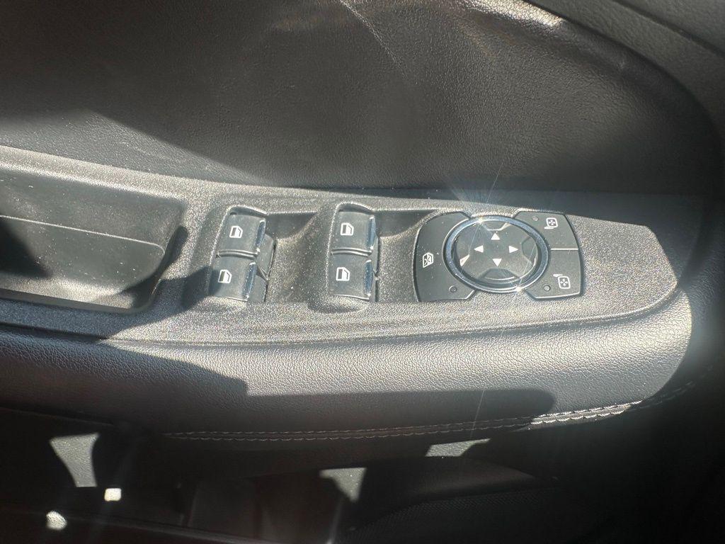 used 2024 Ford Edge car, priced at $26,498