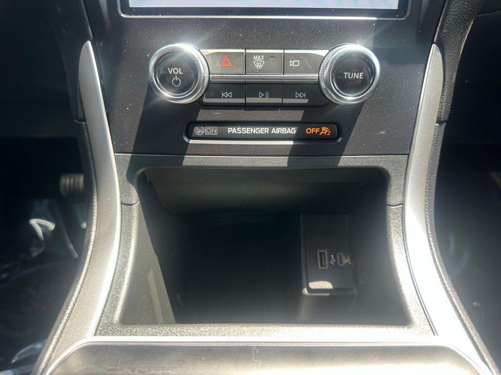 used 2024 Ford Edge car, priced at $26,498