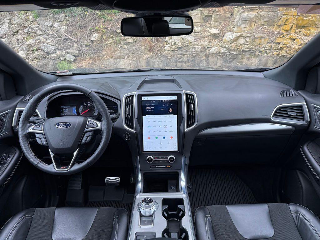 used 2024 Ford Edge car, priced at $34,998