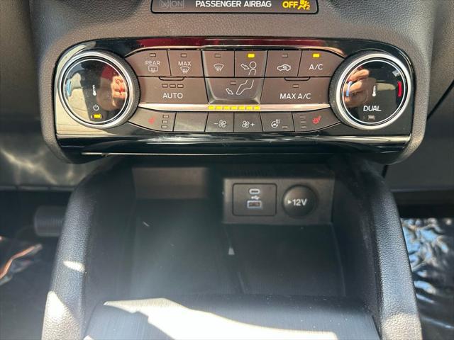used 2022 Ford Escape car, priced at $24,998