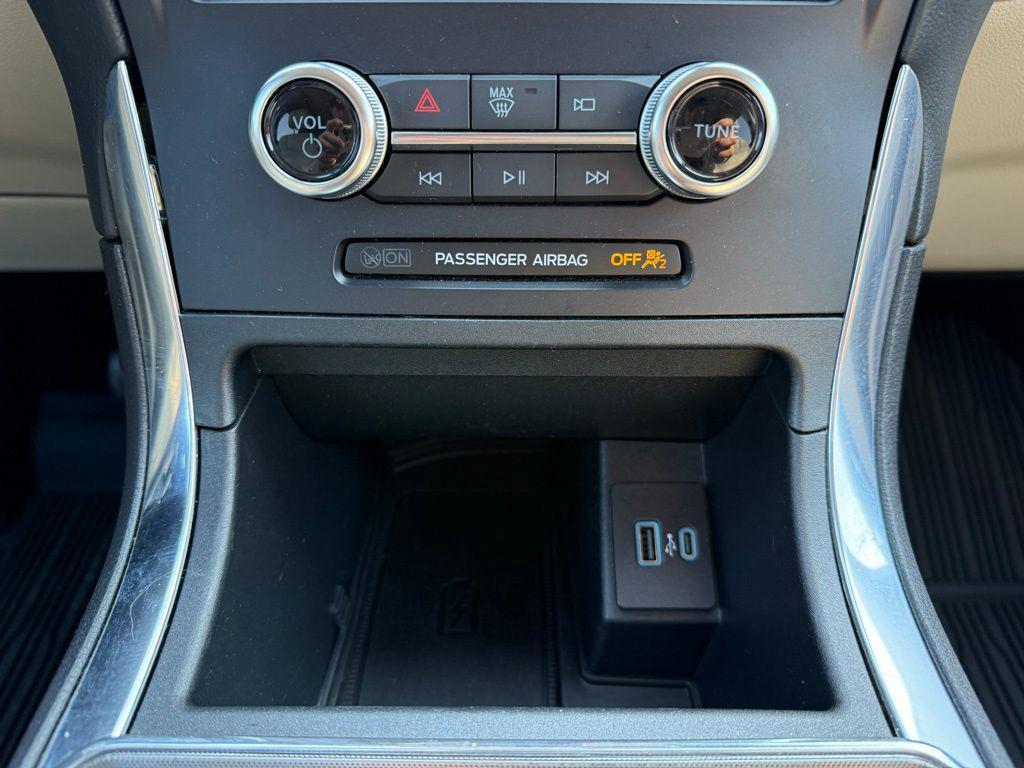 used 2024 Ford Edge car, priced at $29,500