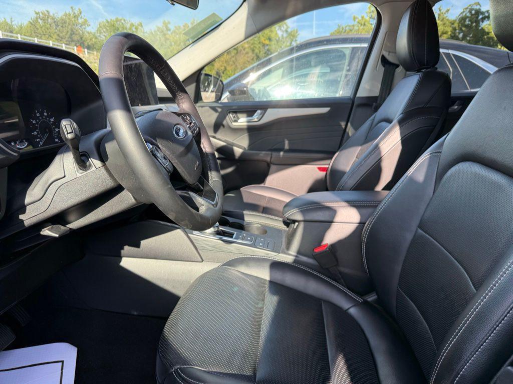 used 2022 Ford Escape car, priced at $25,998