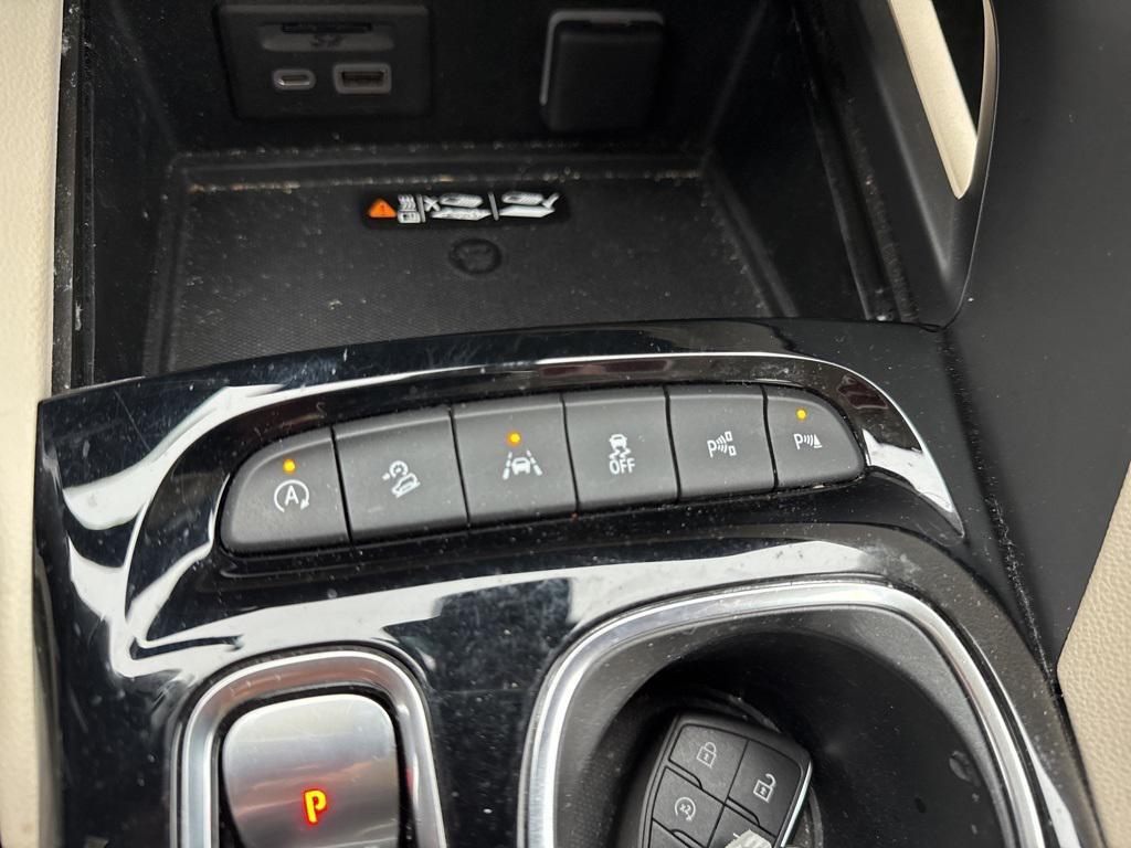 used 2023 Buick Envision car, priced at $28,896