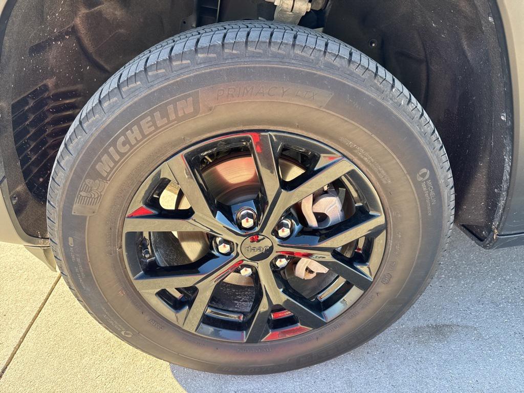 used 2024 Jeep Grand Cherokee car, priced at $31,672