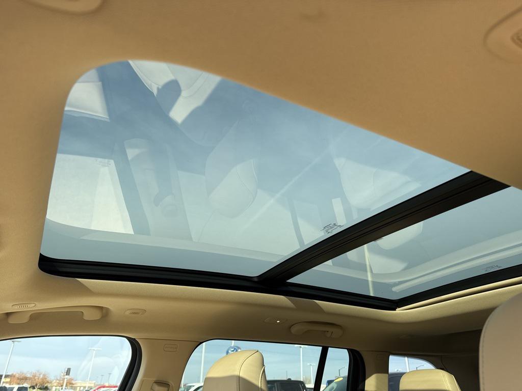 used 2022 Jeep Grand Cherokee car, priced at $32,336