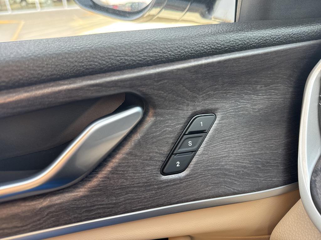 used 2022 Jeep Grand Cherokee car, priced at $32,336