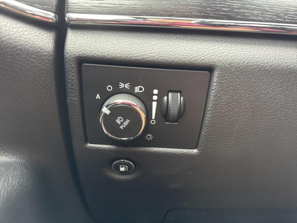 used 2019 Jeep Grand Cherokee car, priced at $27,750