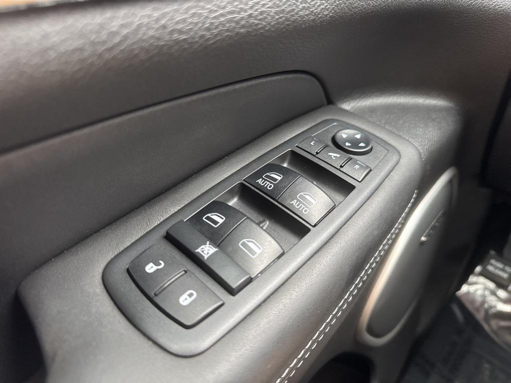 used 2019 Jeep Grand Cherokee car, priced at $27,750