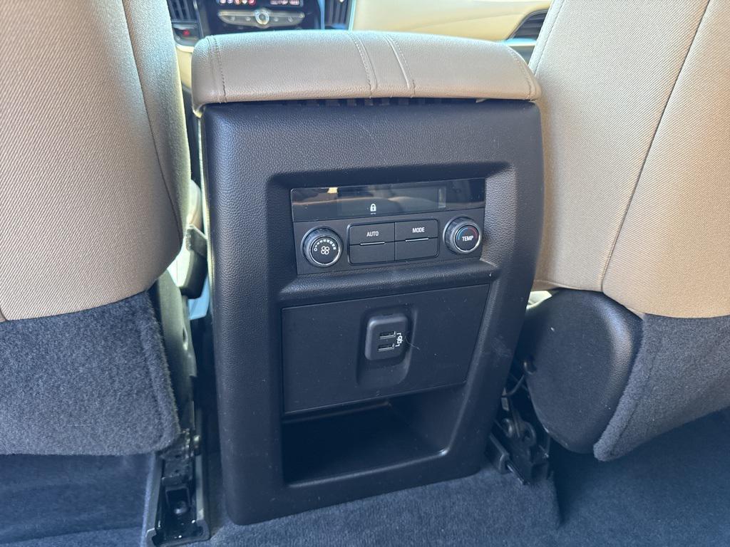 used 2023 Chevrolet Traverse car, priced at $28,959