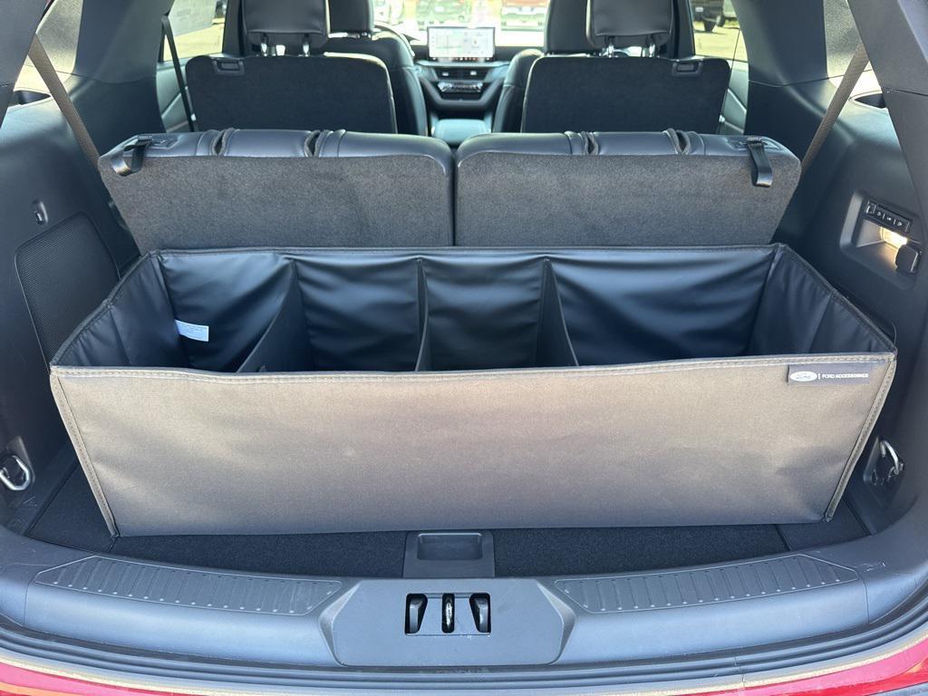 new 2025 Ford Explorer car, priced at $65,086