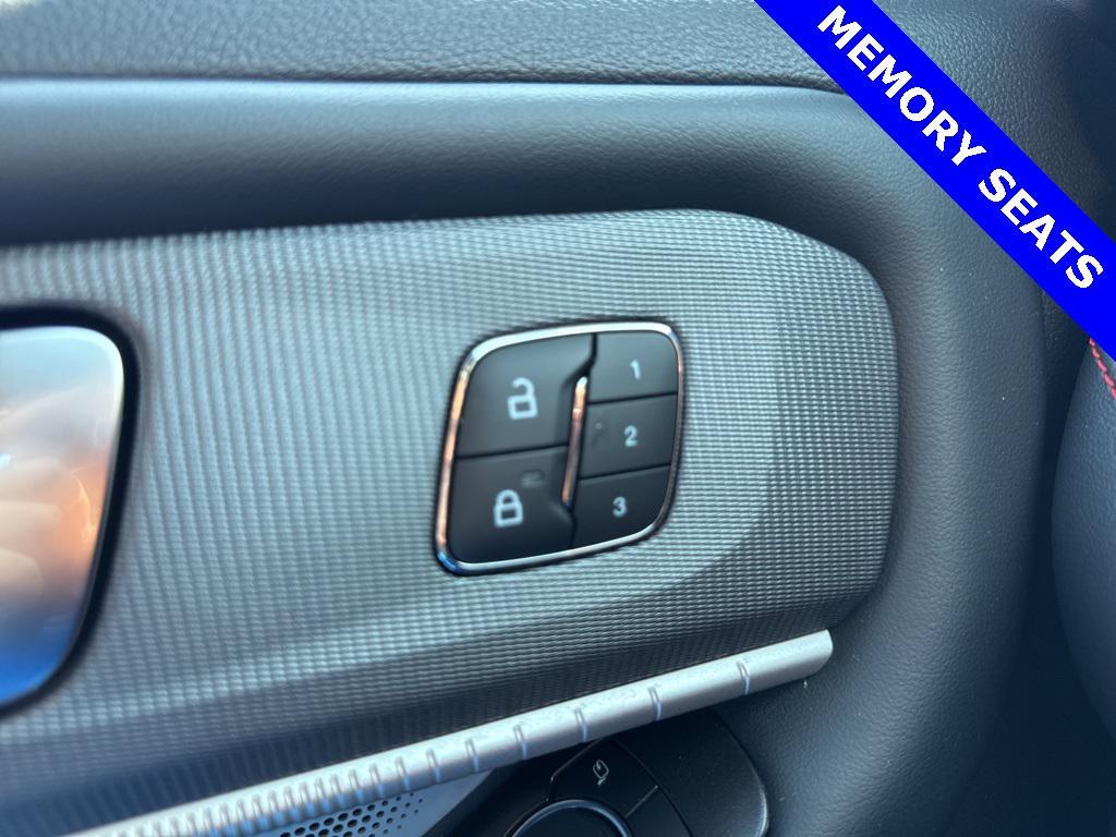 new 2025 Ford Explorer car, priced at $65,086