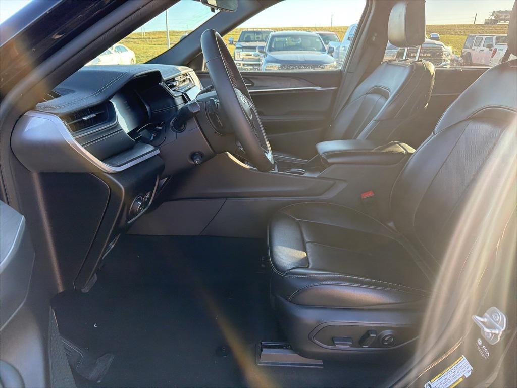 used 2024 Jeep Grand Cherokee L car, priced at $33,571