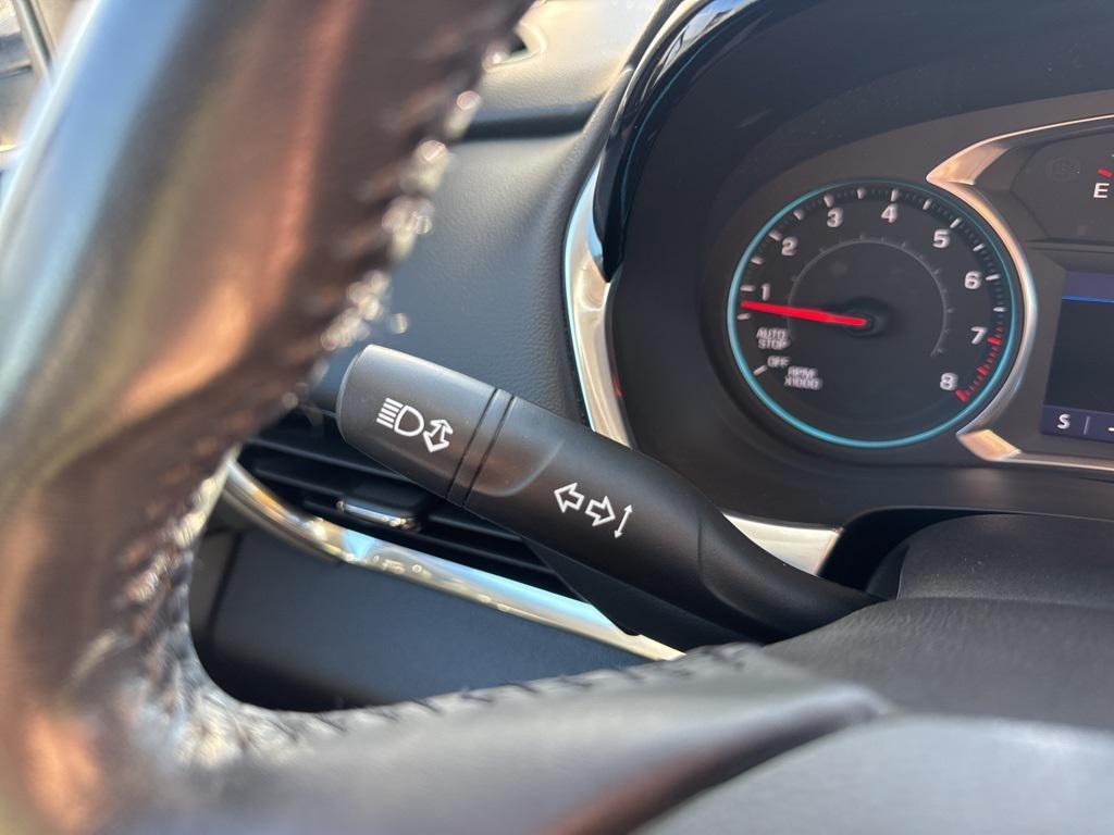 used 2021 Chevrolet Traverse car, priced at $15,901