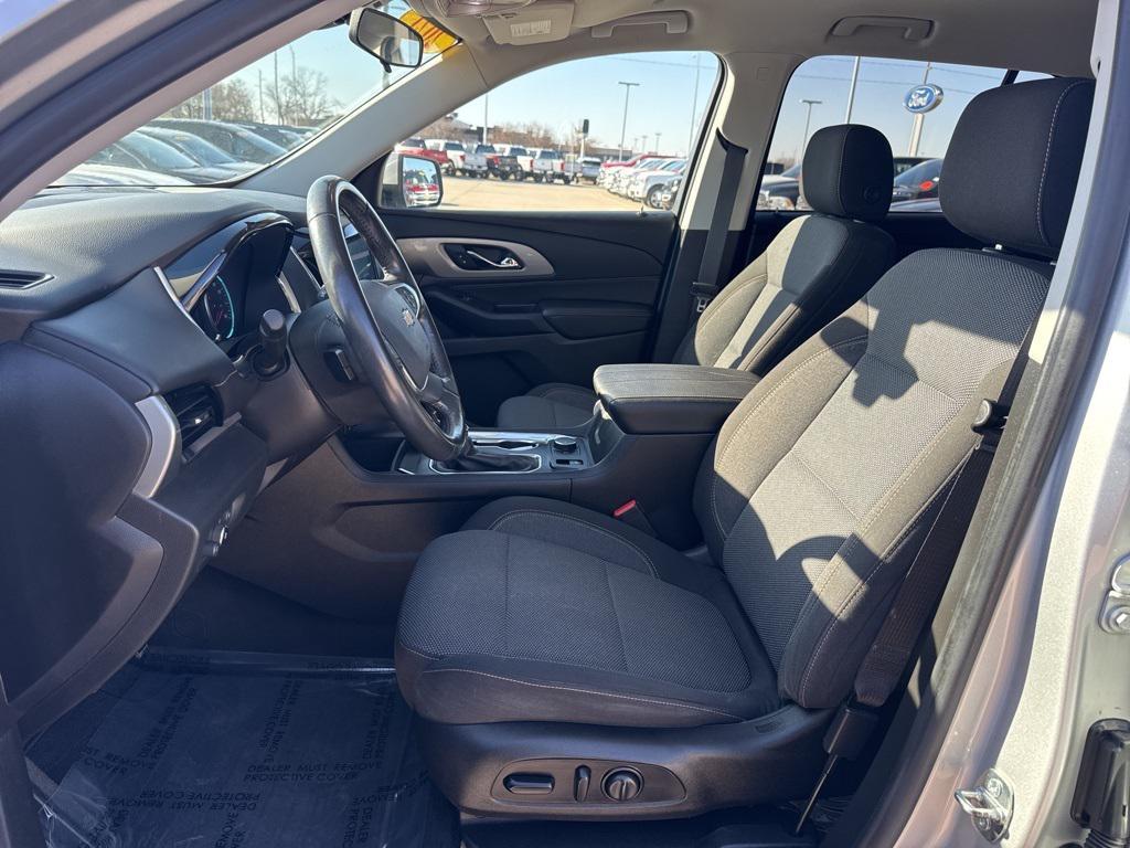 used 2021 Chevrolet Traverse car, priced at $15,901