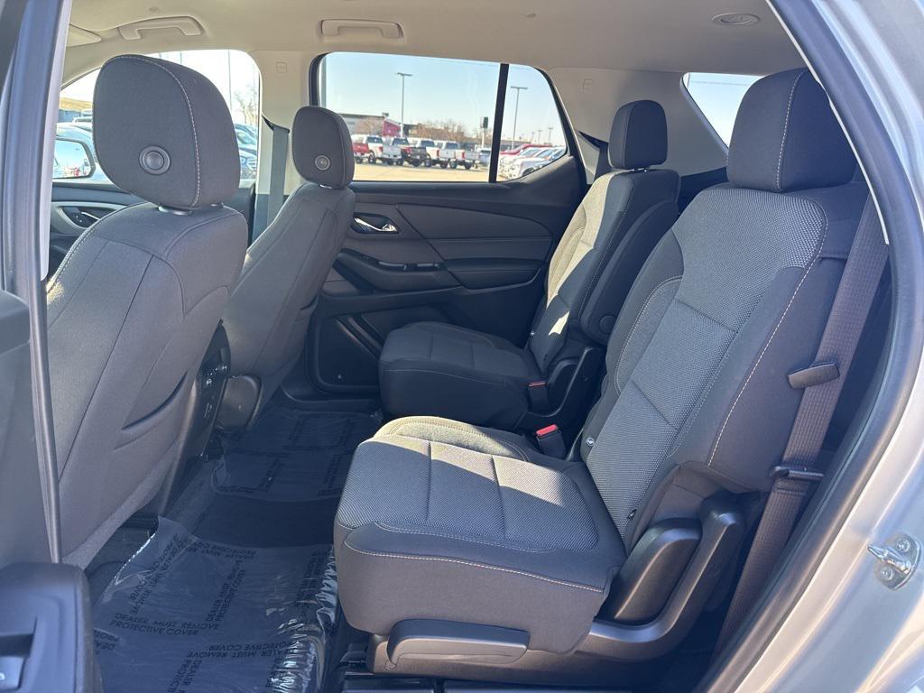 used 2021 Chevrolet Traverse car, priced at $15,901