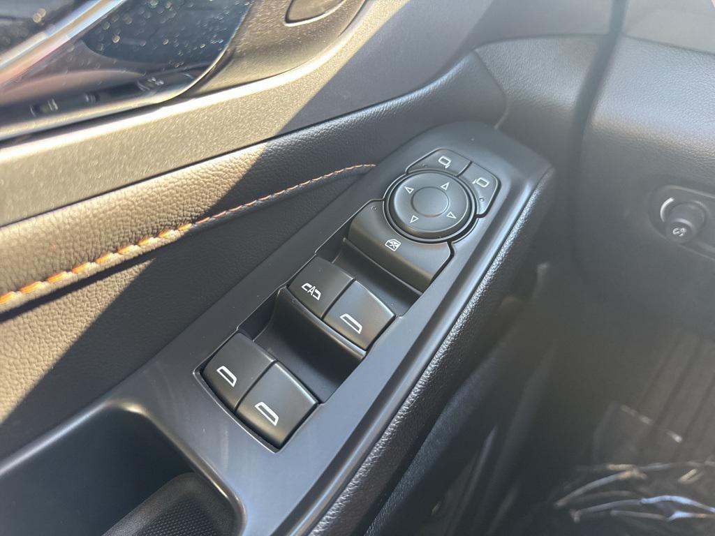 used 2021 Chevrolet Traverse car, priced at $15,901