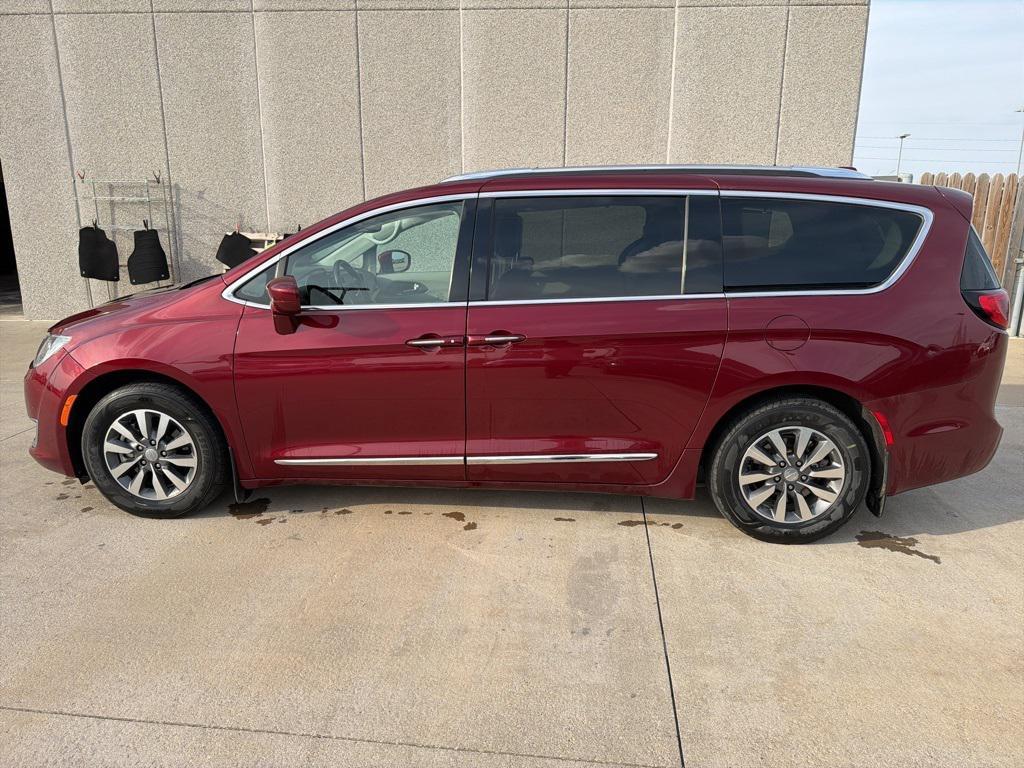 used 2020 Chrysler Pacifica car, priced at $17,299