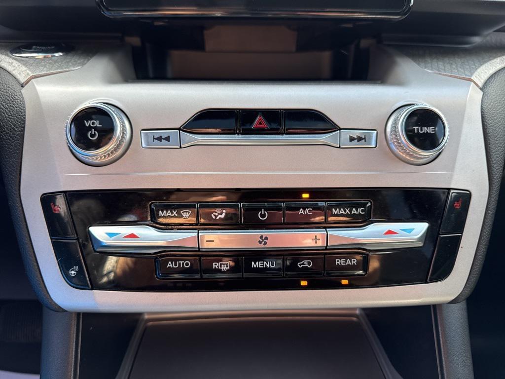 used 2023 Ford Explorer car, priced at $38,661