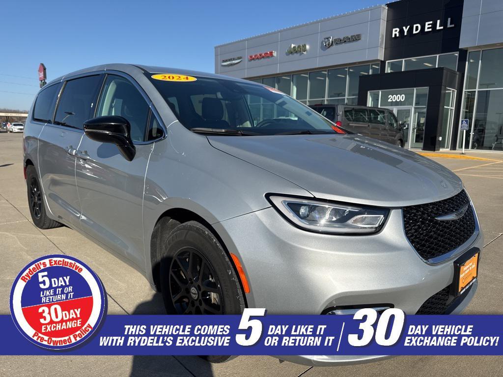 used 2024 Chrysler Pacifica car, priced at $30,161