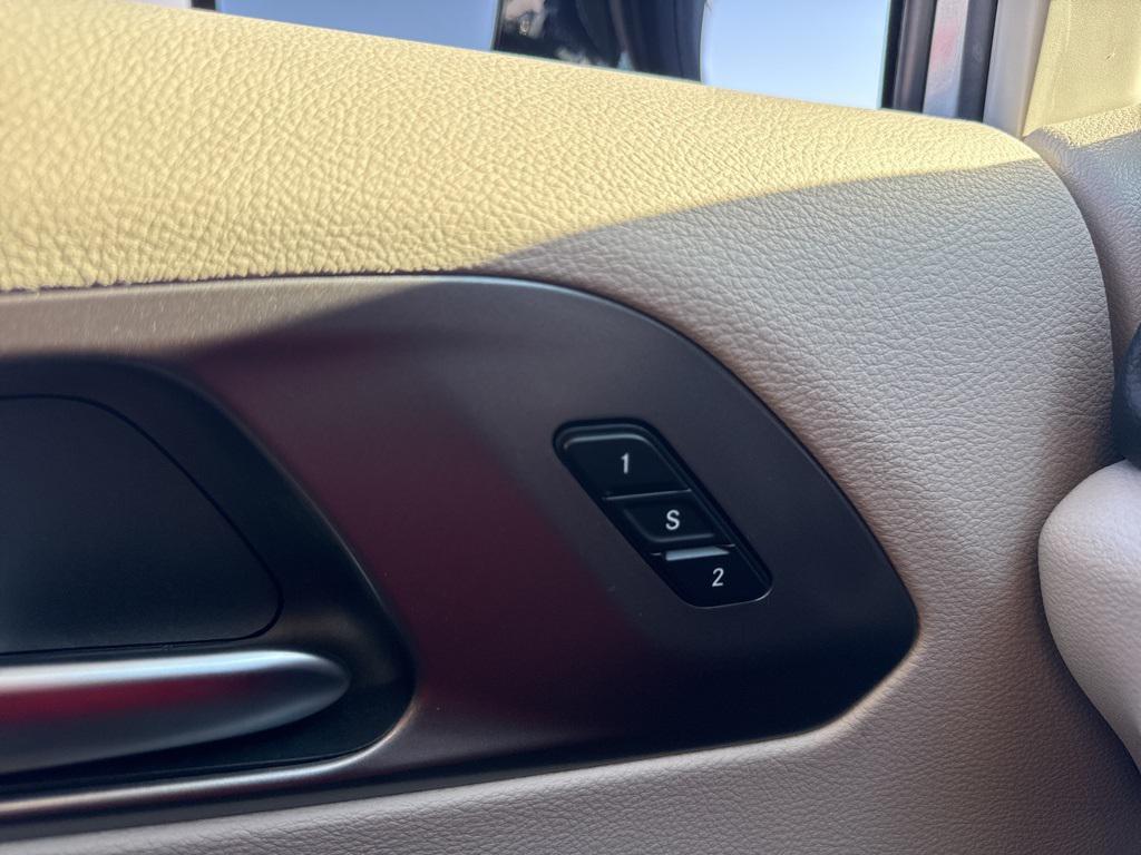 used 2024 Chrysler Pacifica car, priced at $30,161