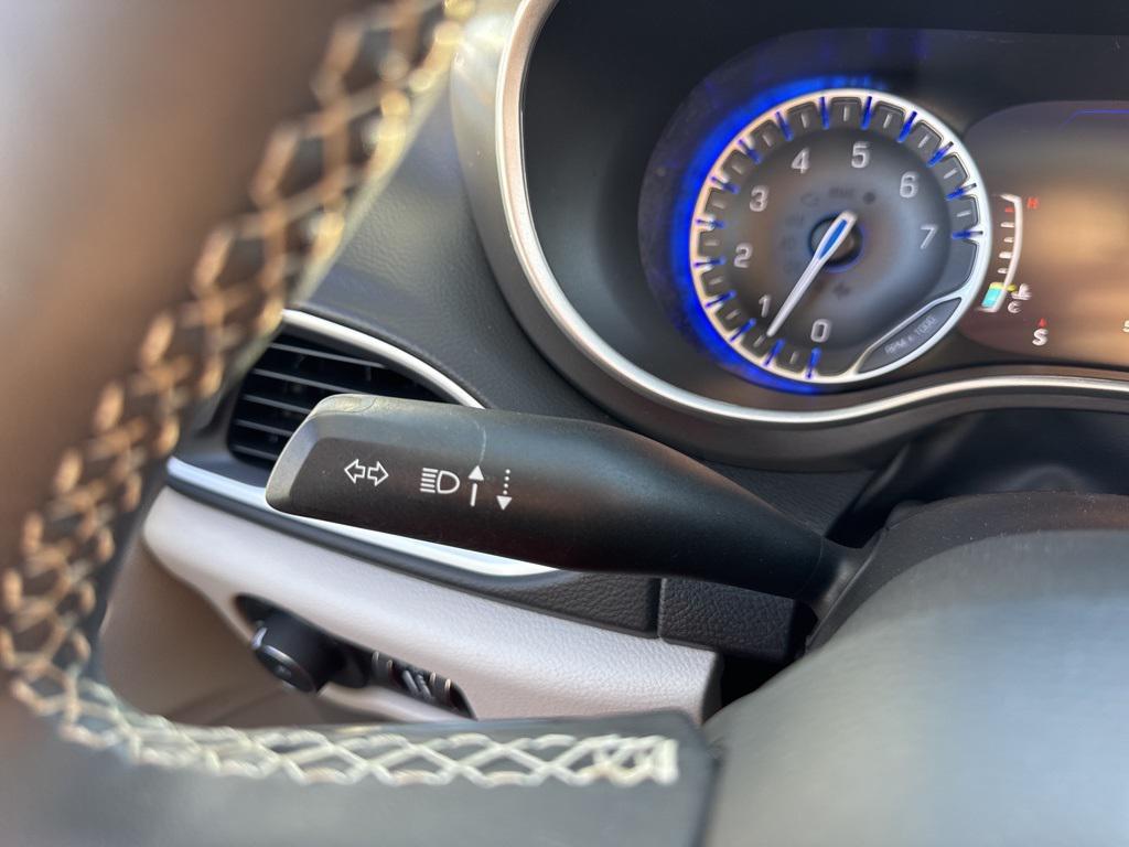 used 2024 Chrysler Pacifica car, priced at $30,161