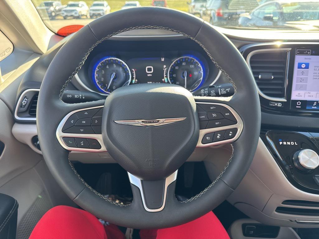 used 2024 Chrysler Pacifica car, priced at $30,161